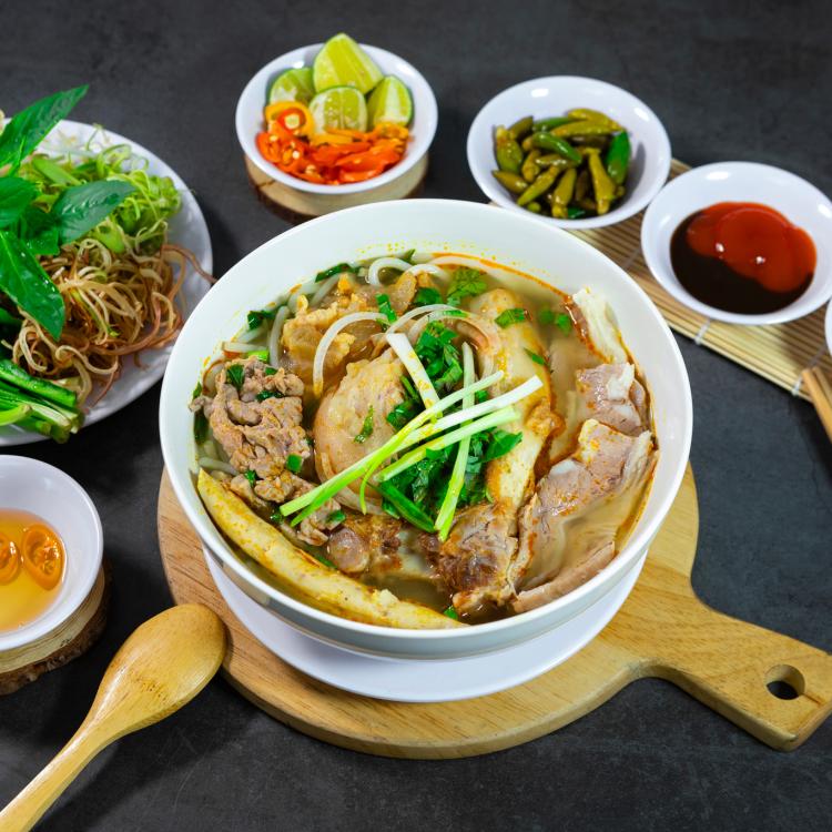 Bún Bò Đặc Biệt