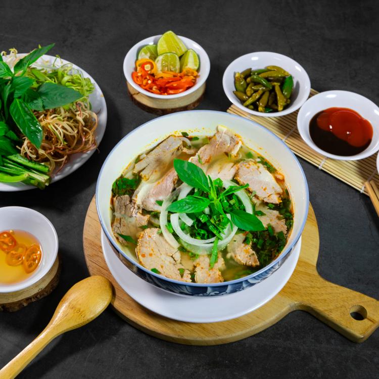 Bún Bò Nạm Giò