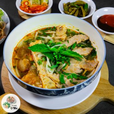 Hình ảnh về Bún Bò Nạm Gân Chả