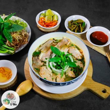 Hình ảnh về Bún Bò Nạm Giò